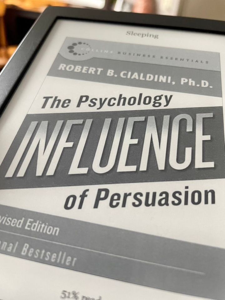 E-book version of the Persuasion, the psychology of persuasion by Robert Cialdini